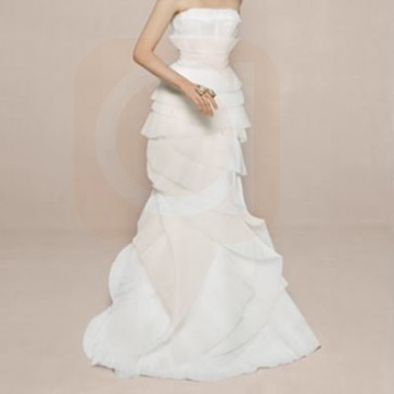 FAIRY DUST - Vera Wang Wedding Dress - Size 10 - Ivory