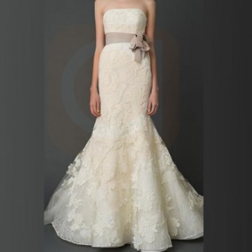 HILARY - Vera Wang Wedding Dress - Size 18 - Ivory