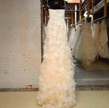JASMINE - Vera Wang Wedding Dress - Size 10 - Ivory