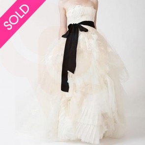 ELIZA  - Vera Wang Wedding Dress -    Size 10 - Ivory