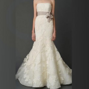 HILARY - Vera Wang Wedding Dress - Size 18 - Ivory