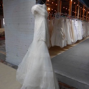 GEORGINA  - Vera Wang Wedding Dress - Size 12 - Ivory