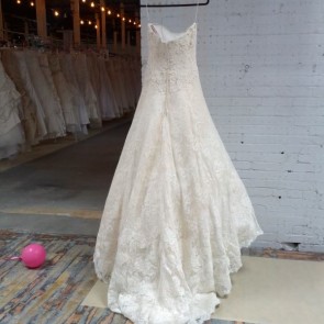 NATHALIE - Vera Wang Wedding Dress -  SIZE 10 - IVORY